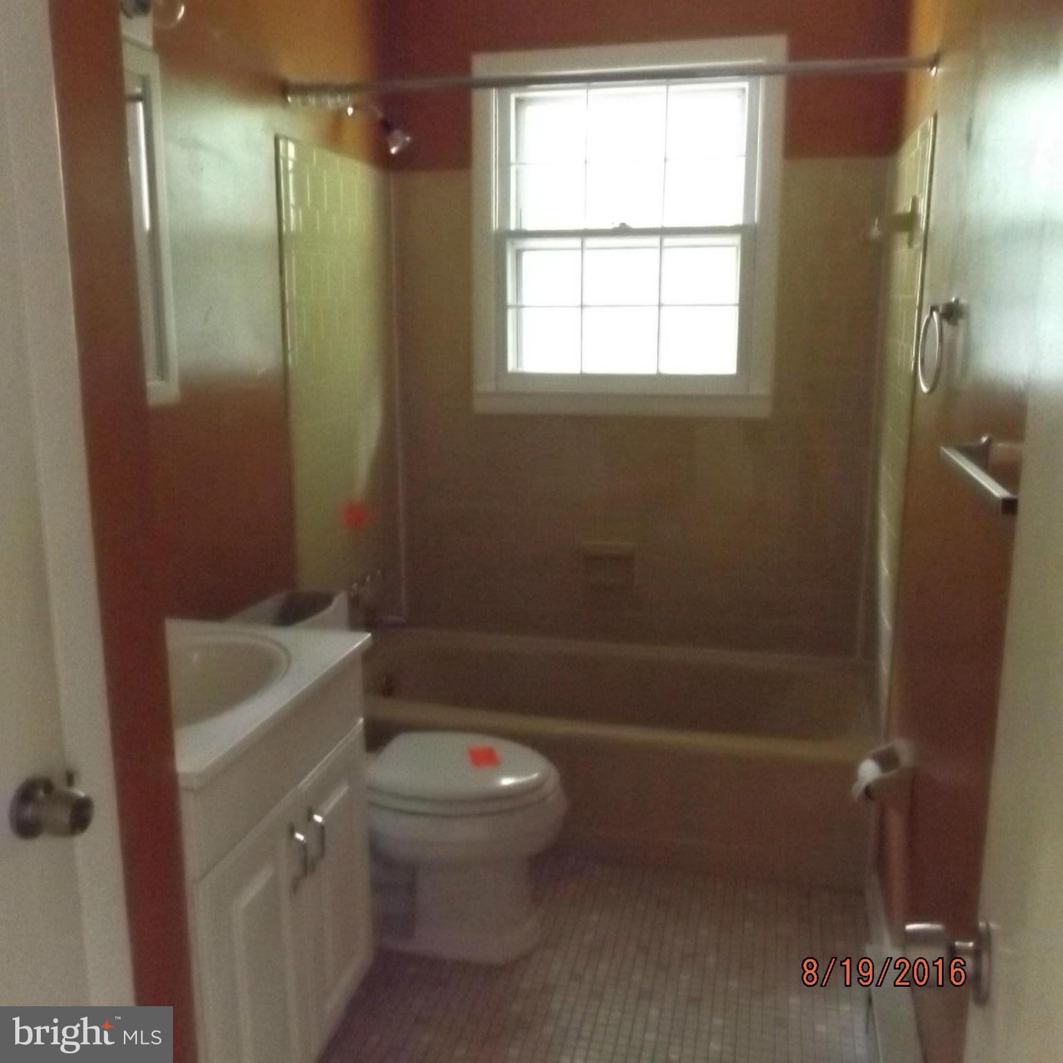 460 Ruth Road Arnold, MD 21012 - Photo 6 of 9 Bath