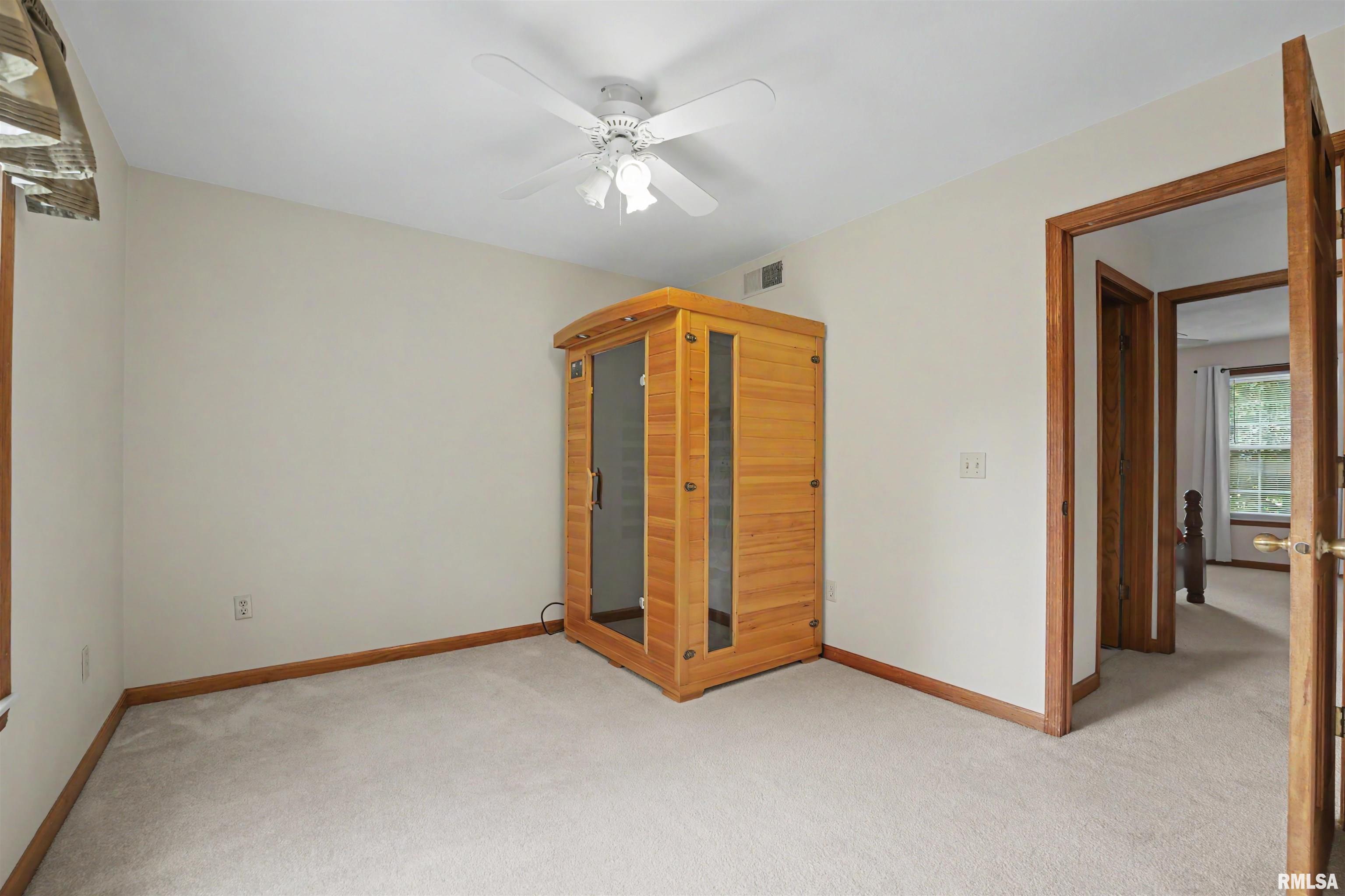 213 Woodlawn Road Lincoln, IL 62656 - Photo 14 of 36