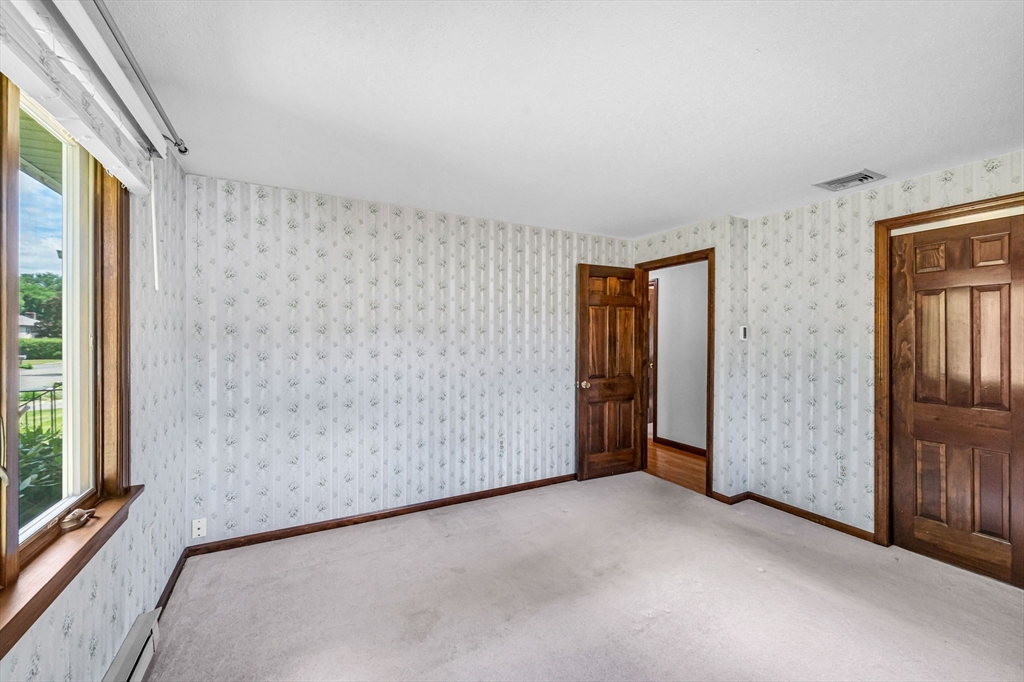 169 Country Road Agawam, MA 01001 - Photo 28 of 41