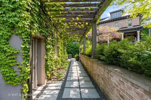 $5,900,000 | 395 Greenleaf Avenue, Glencoe, IL 60022