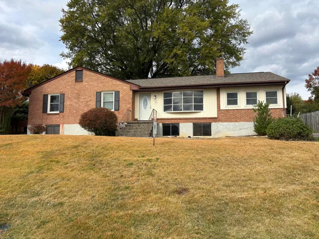 $1,700 | 1439 Brushy Mountain Drive, Salem, VA 24153