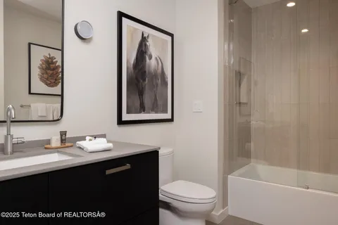 $5,950,000 | 185 Glenwood Street, Unit 9, Jackson, WY 83001