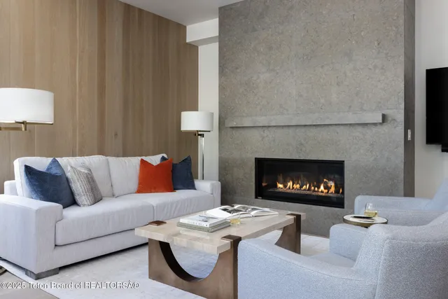 $5,950,000 | 185 Glenwood Street, Unit 9, Jackson, WY 83001