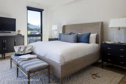 $5,950,000 | 185 Glenwood Street, Unit 9, Jackson, WY 83001