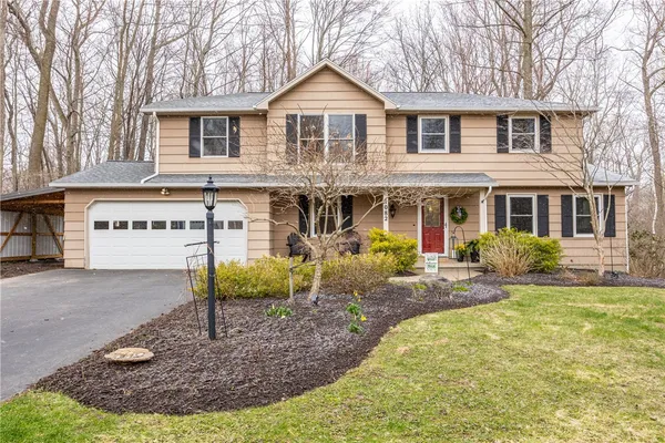 $395,000 | 1082 Everwild View, Webster, NY 14580