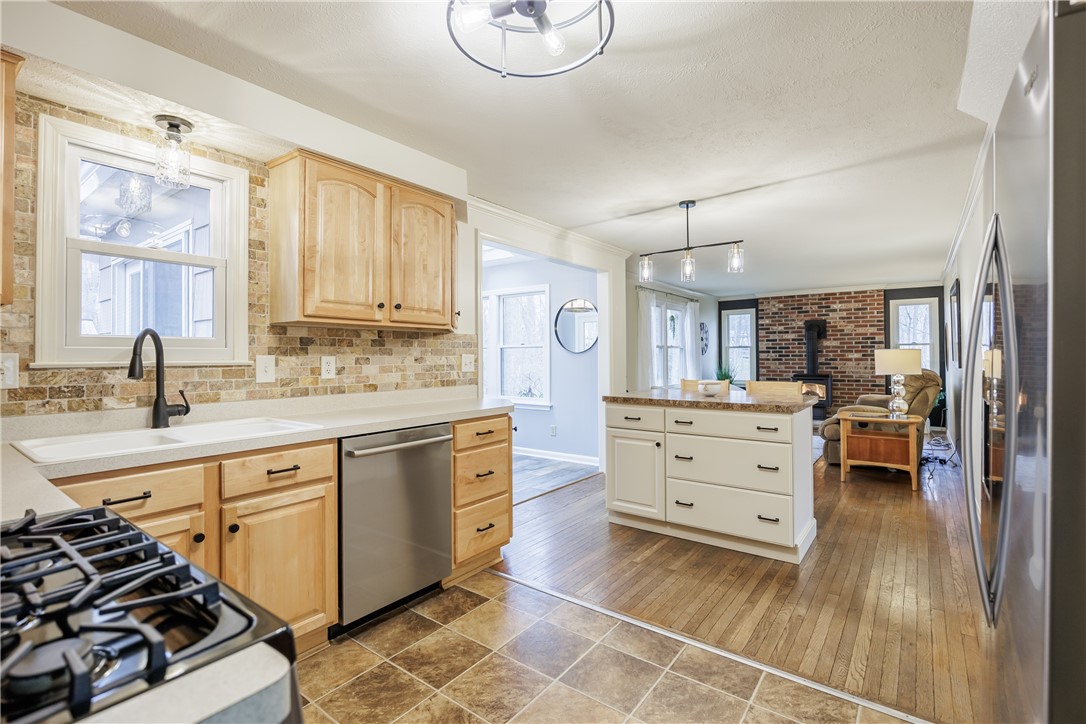 1082 Everwild View Webster, NY 14580 - Photo 20 of 48