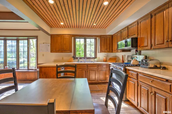 $339,000 | 10611 North Sleepy Hollow Road, Peoria, IL 61615