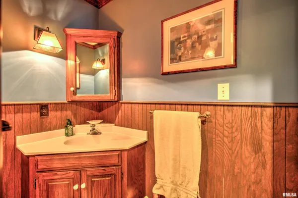 $339,000 | 10611 North Sleepy Hollow Road, Peoria, IL 61615