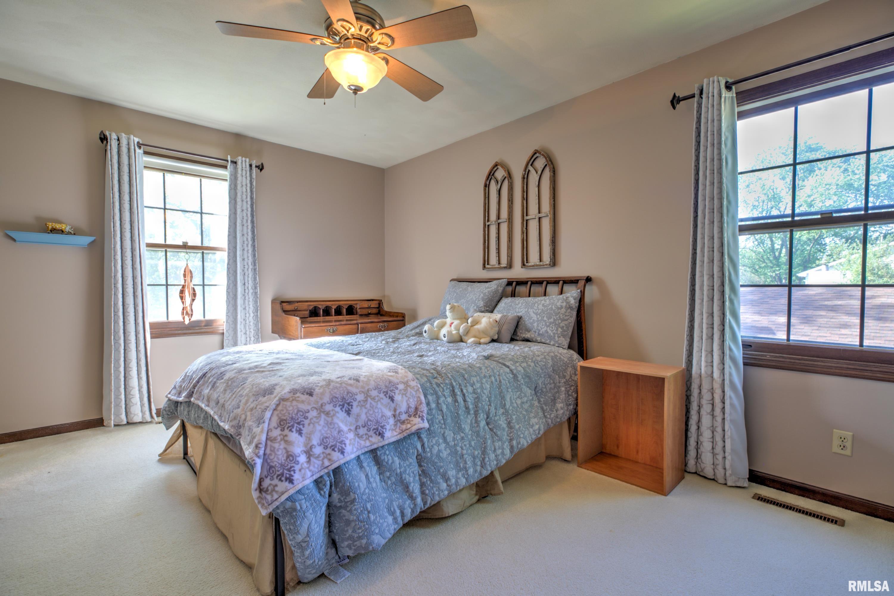 10611 North Sleepy Hollow Road Peoria, IL 61615 - Photo 32 of 63