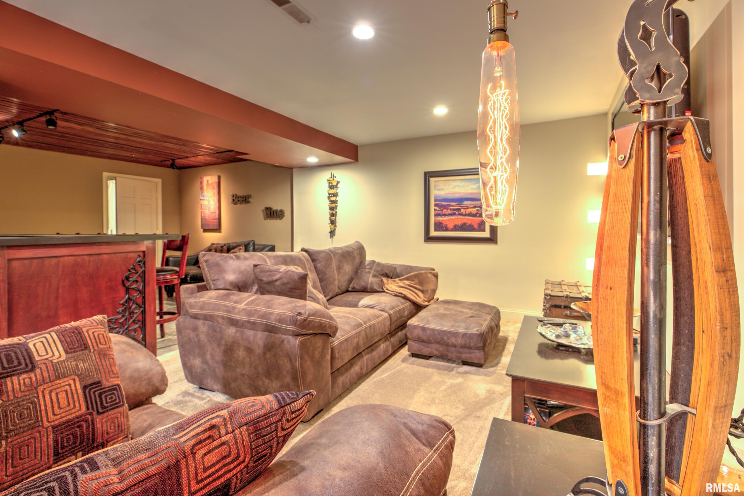 10611 North Sleepy Hollow Road Peoria, IL 61615 - Photo 36 of 63