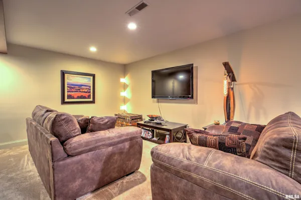 $339,000 | 10611 North Sleepy Hollow Road, Peoria, IL 61615