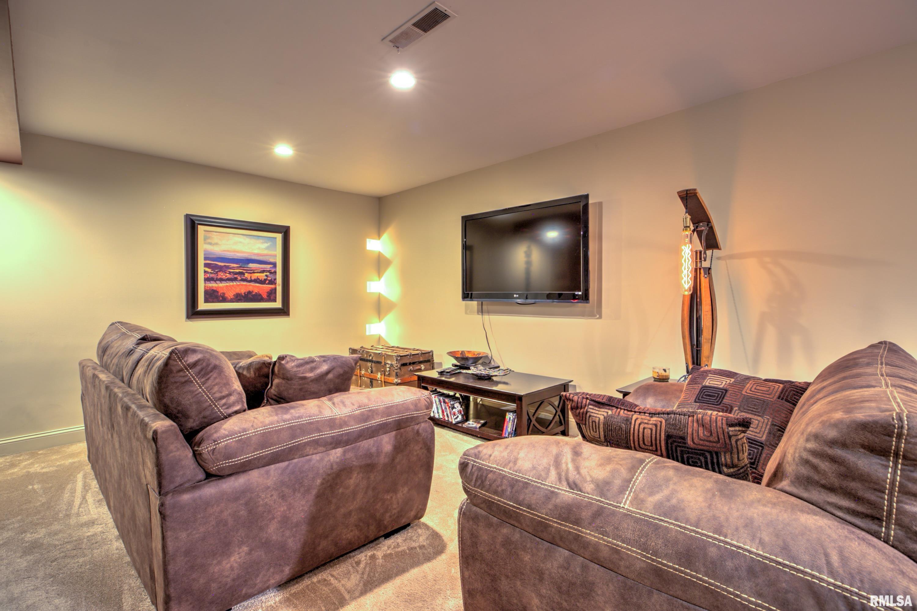 10611 North Sleepy Hollow Road Peoria, IL 61615 - Photo 38 of 63