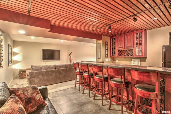 $339,000 | 10611 North Sleepy Hollow Road, Peoria, IL 61615