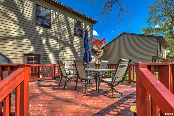 $339,000 | 10611 North Sleepy Hollow Road, Peoria, IL 61615