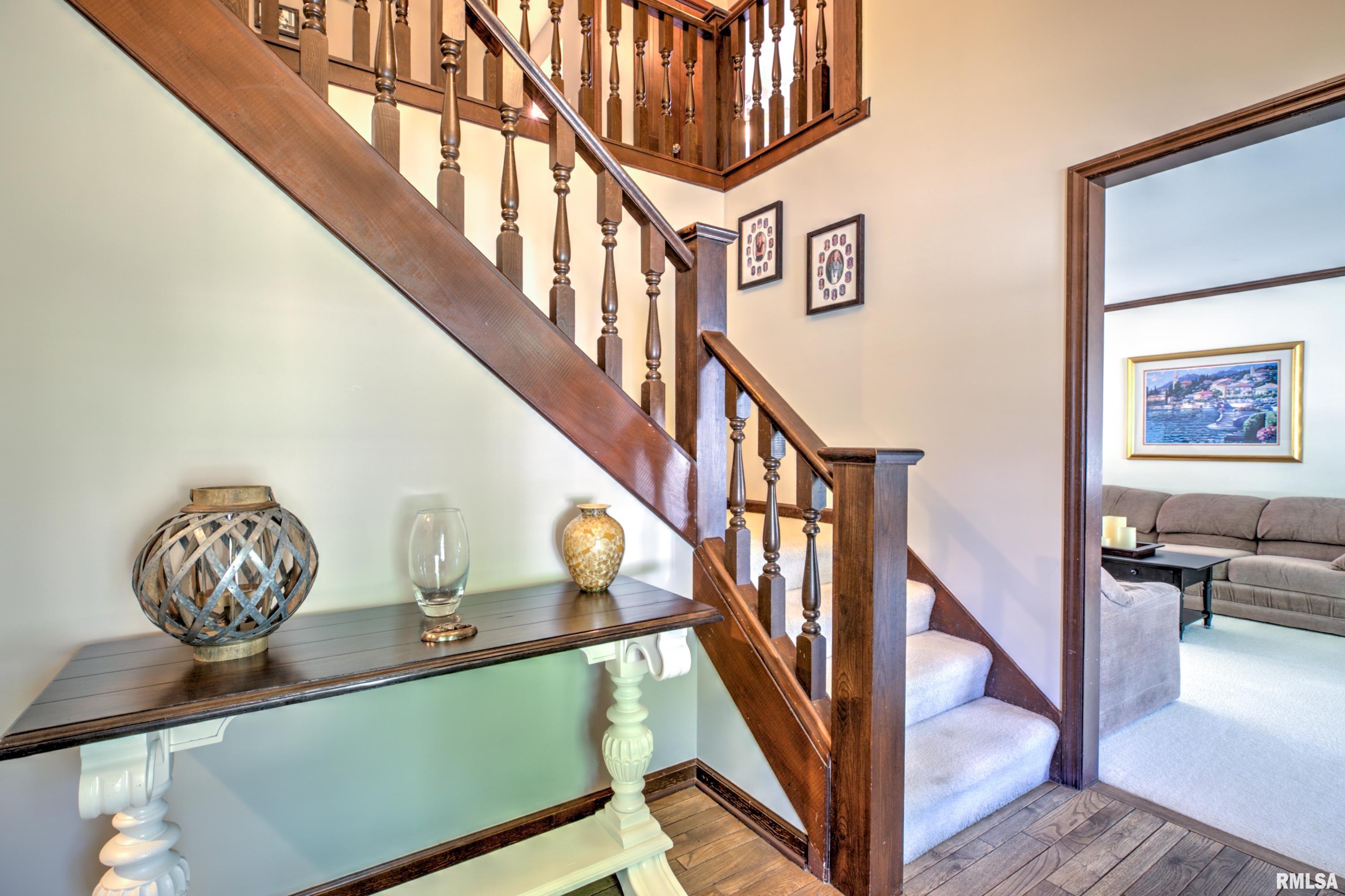 10611 North Sleepy Hollow Road Peoria, IL 61615 - Photo 5 of 63