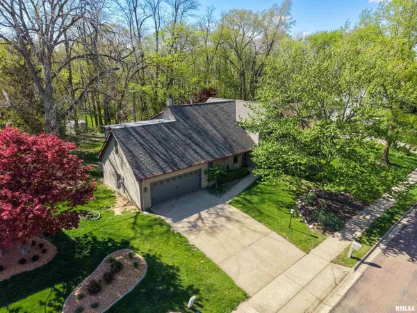 $339,000 | 10611 North Sleepy Hollow Road, Peoria, IL 61615