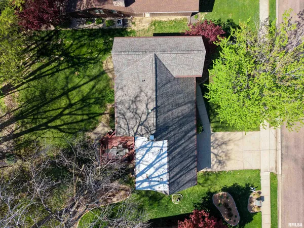$339,000 | 10611 North Sleepy Hollow Road, Peoria, IL 61615