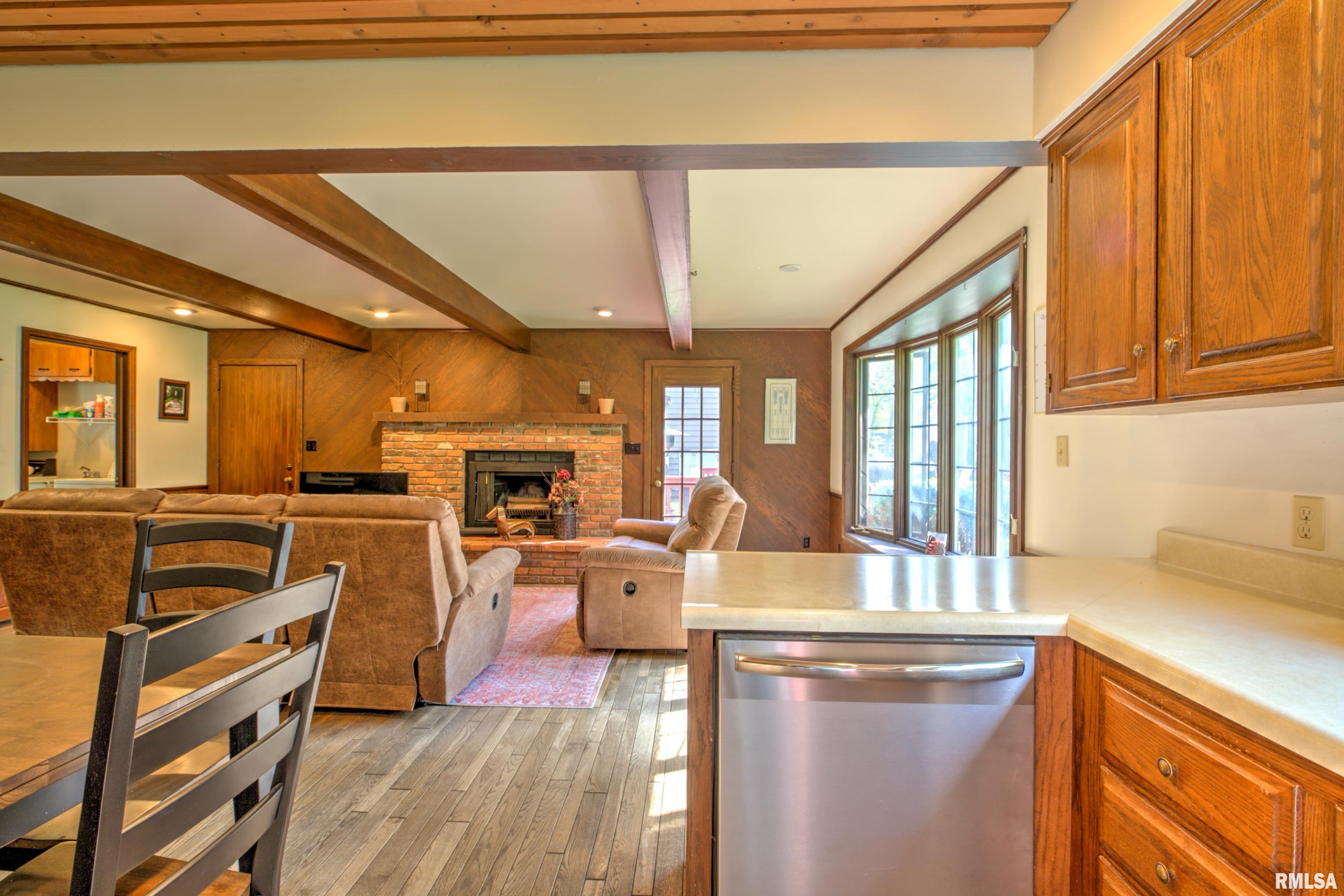 10611 North Sleepy Hollow Road Peoria, IL 61615 - Photo 6 of 63