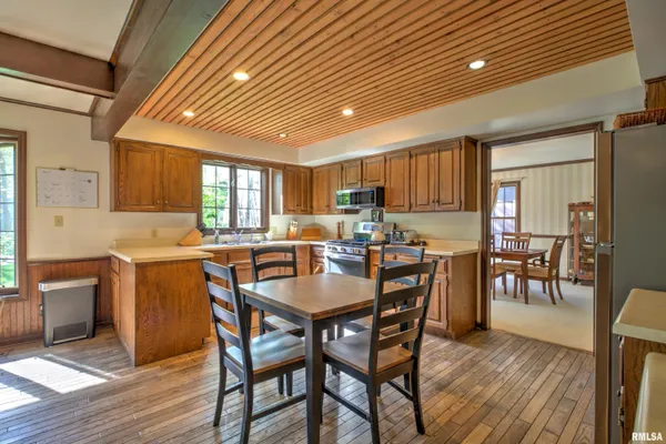 $339,000 | 10611 North Sleepy Hollow Road, Peoria, IL 61615