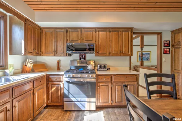 $339,000 | 10611 North Sleepy Hollow Road, Peoria, IL 61615