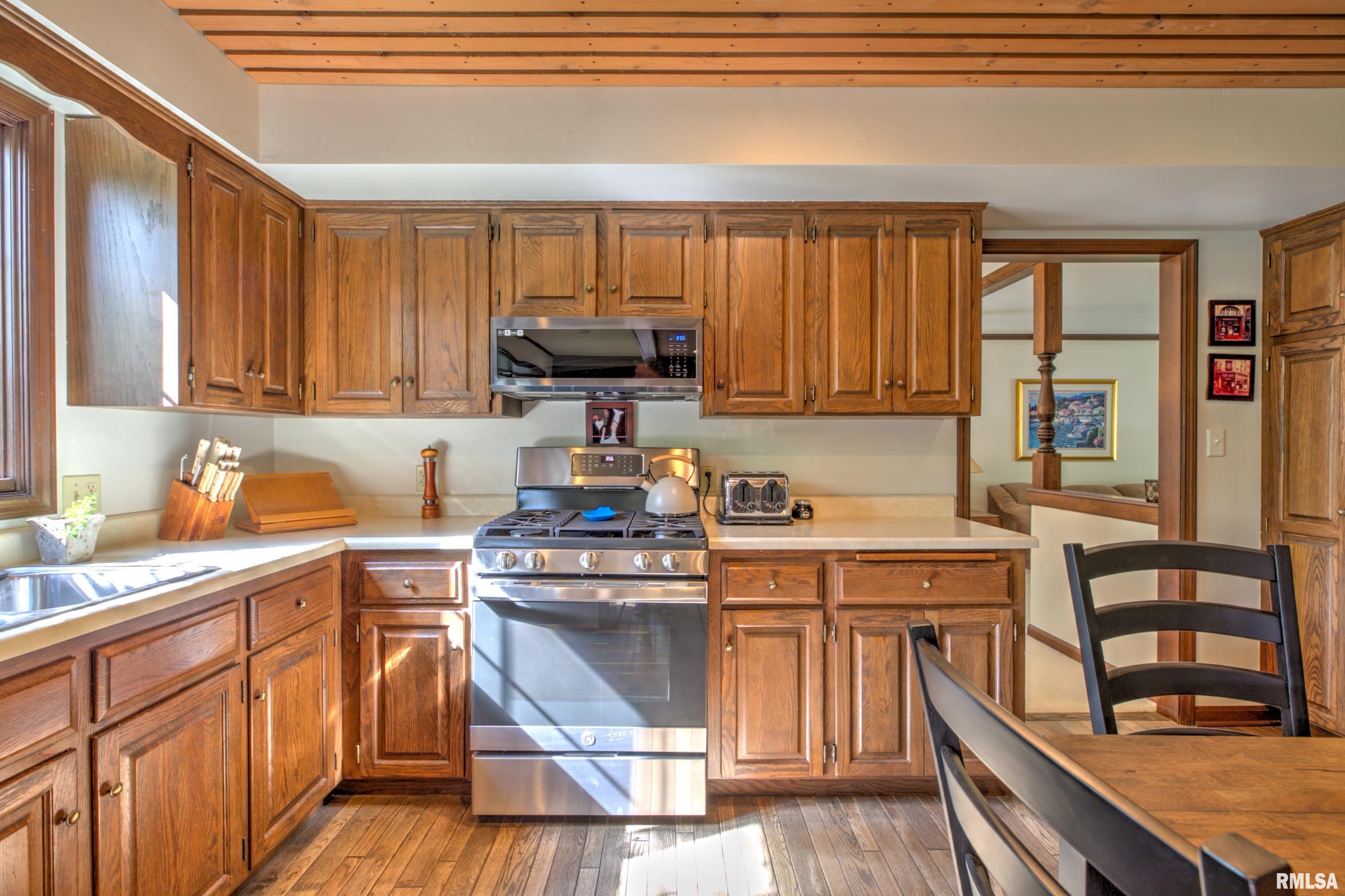 10611 North Sleepy Hollow Road Peoria, IL 61615 - Photo 10 of 63