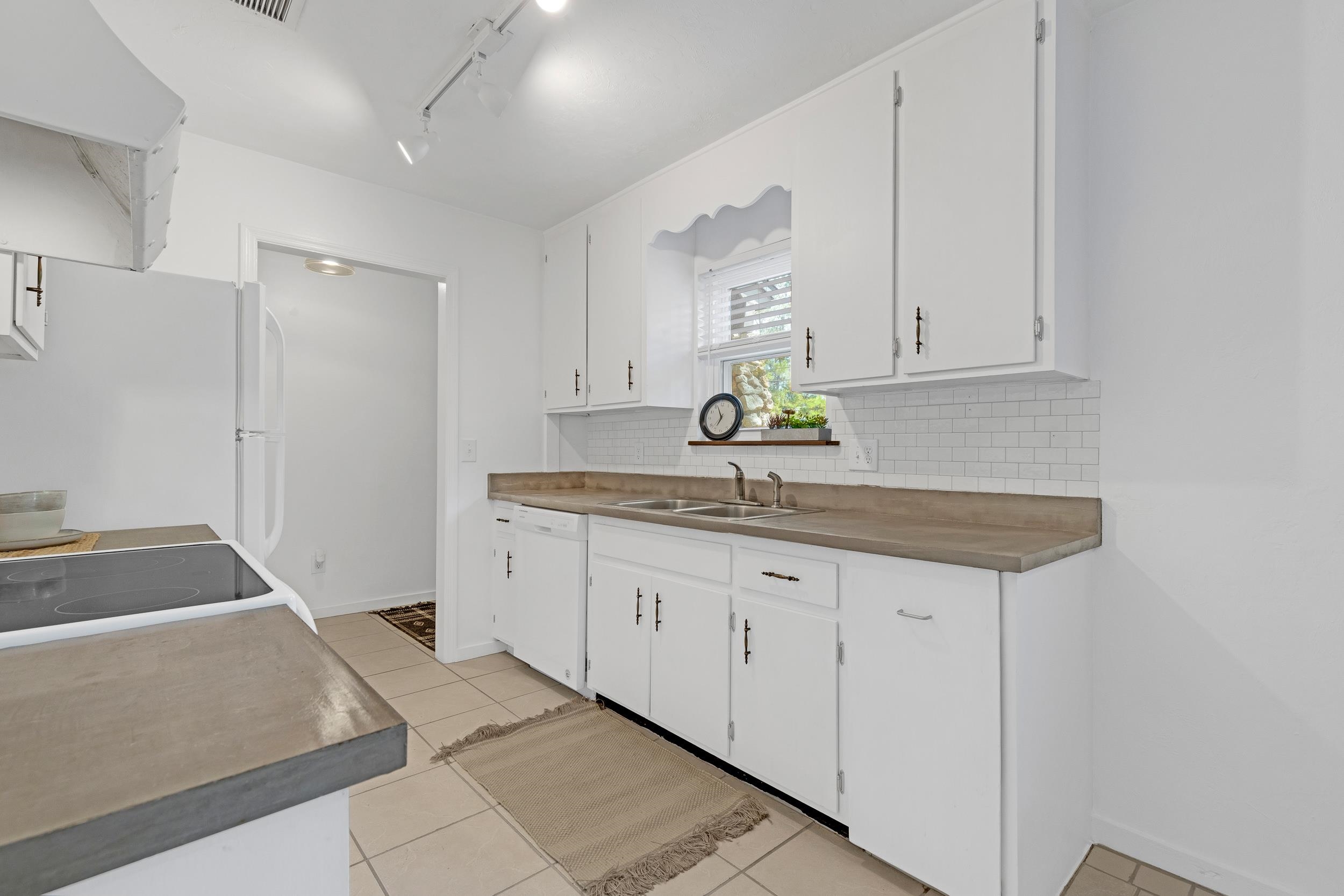 2072 Darnell Circle Tallahassee, FL 32303 - Photo 10 of 36