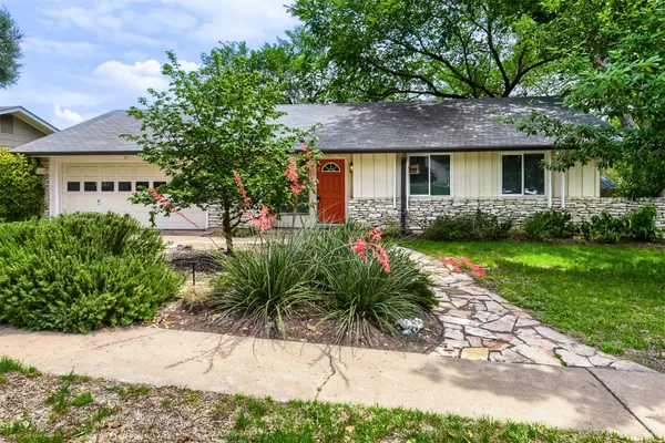 $2,250 | 2501 Audubon Place, Austin, TX 78741