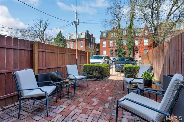 $299,900 | 1911 Lynch Street, St. Louis, MO 63118