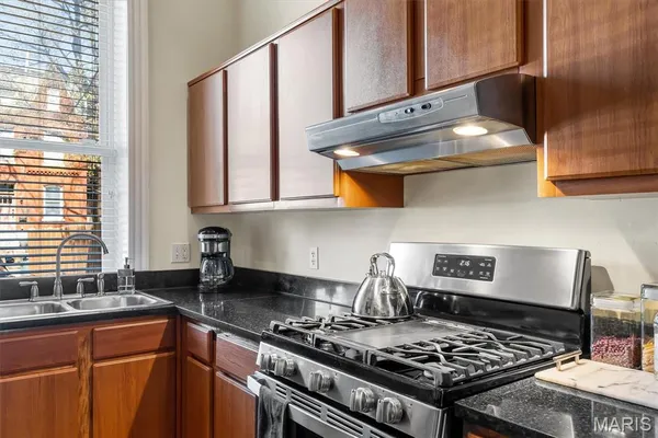 $299,900 | 1911 Lynch Street, St. Louis, MO 63118