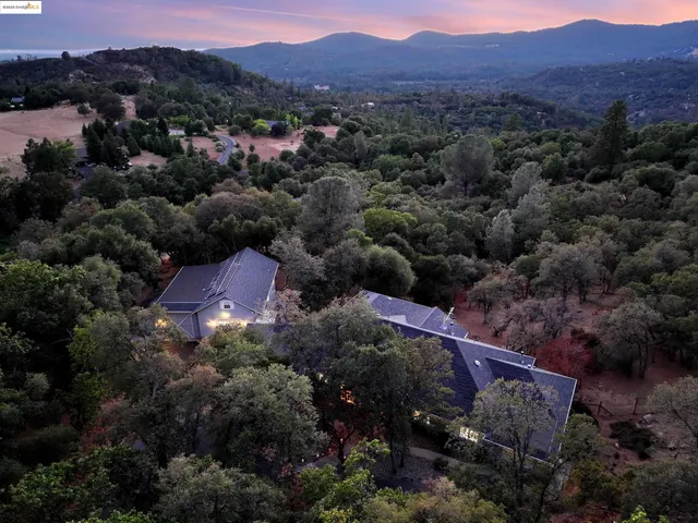 $1,300,000 | 16096 Parkridge Avenue, Sonora, CA 95370