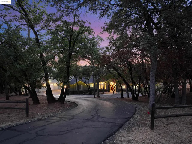 $1,300,000 | 16096 Parkridge Avenue, Sonora, CA 95370