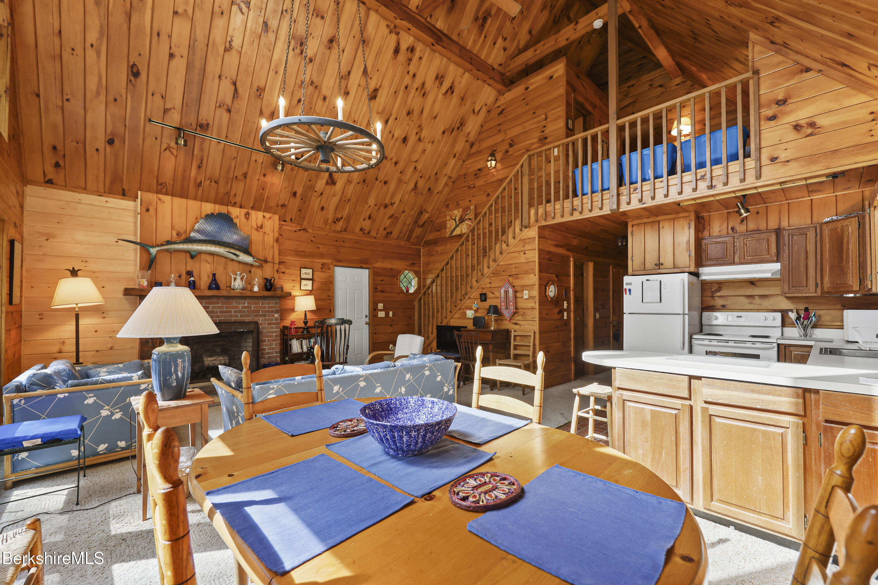 98 Loop Drive Otis, MA 01029 - Photo 11 of 35 Dining Area