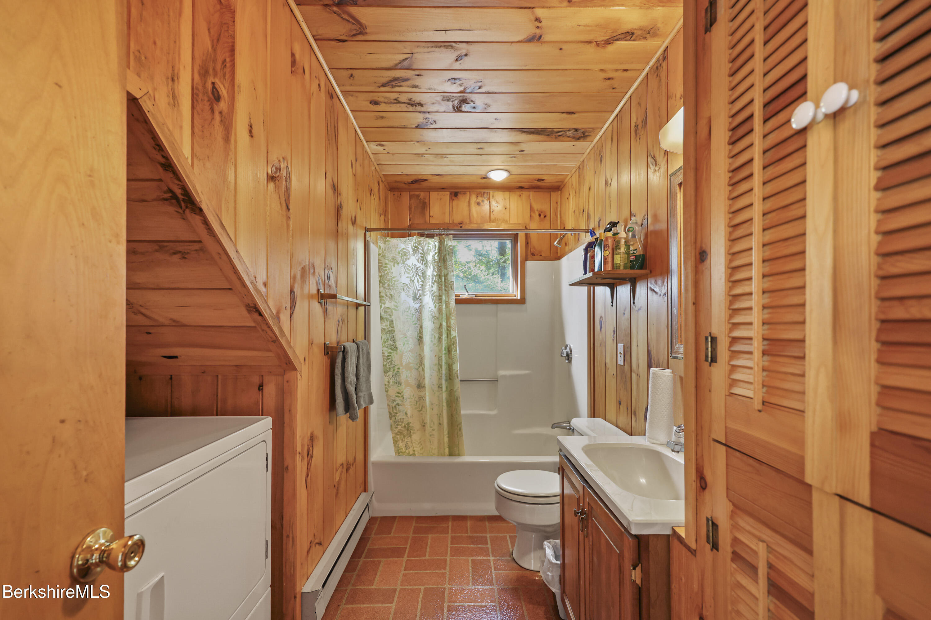 98 Loop Drive Otis, MA 01029 - Photo 27 of 35 Bath 2