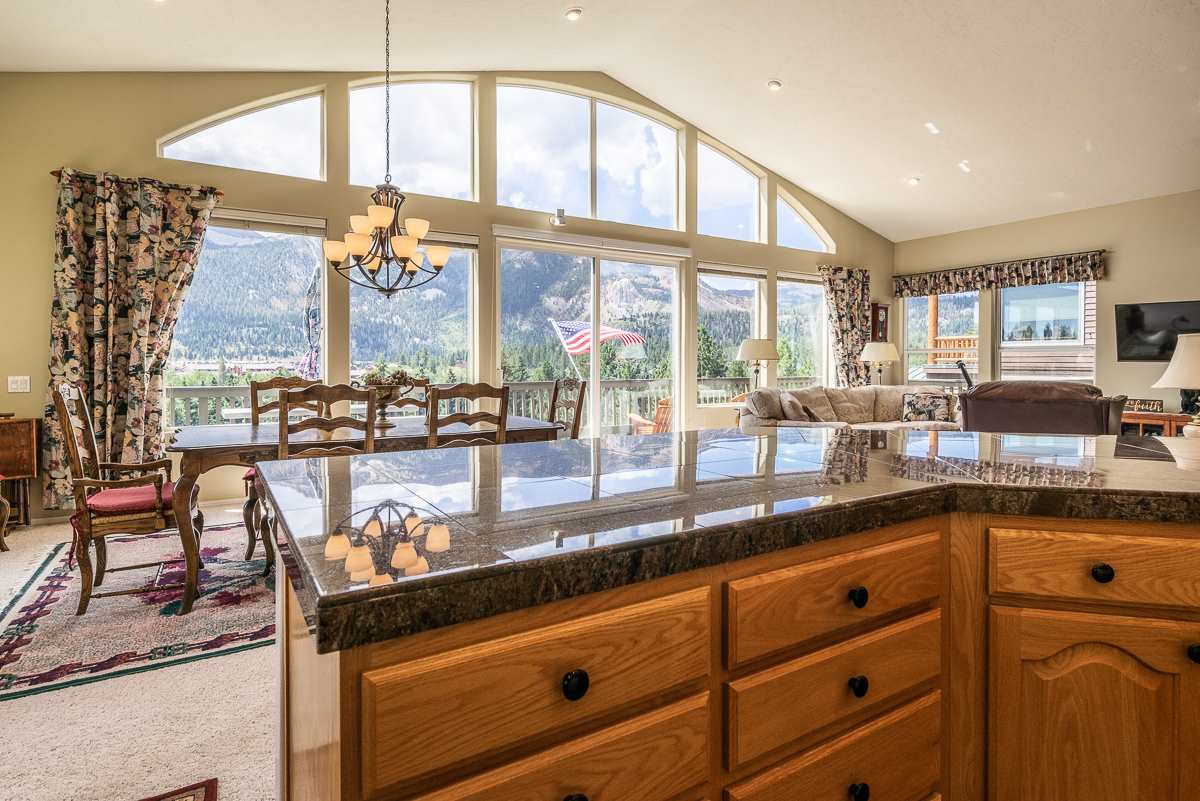 77 Ridge Way Mammoth Lakes, CA 93546 - Photo 15 of 32 Gallery Image 15