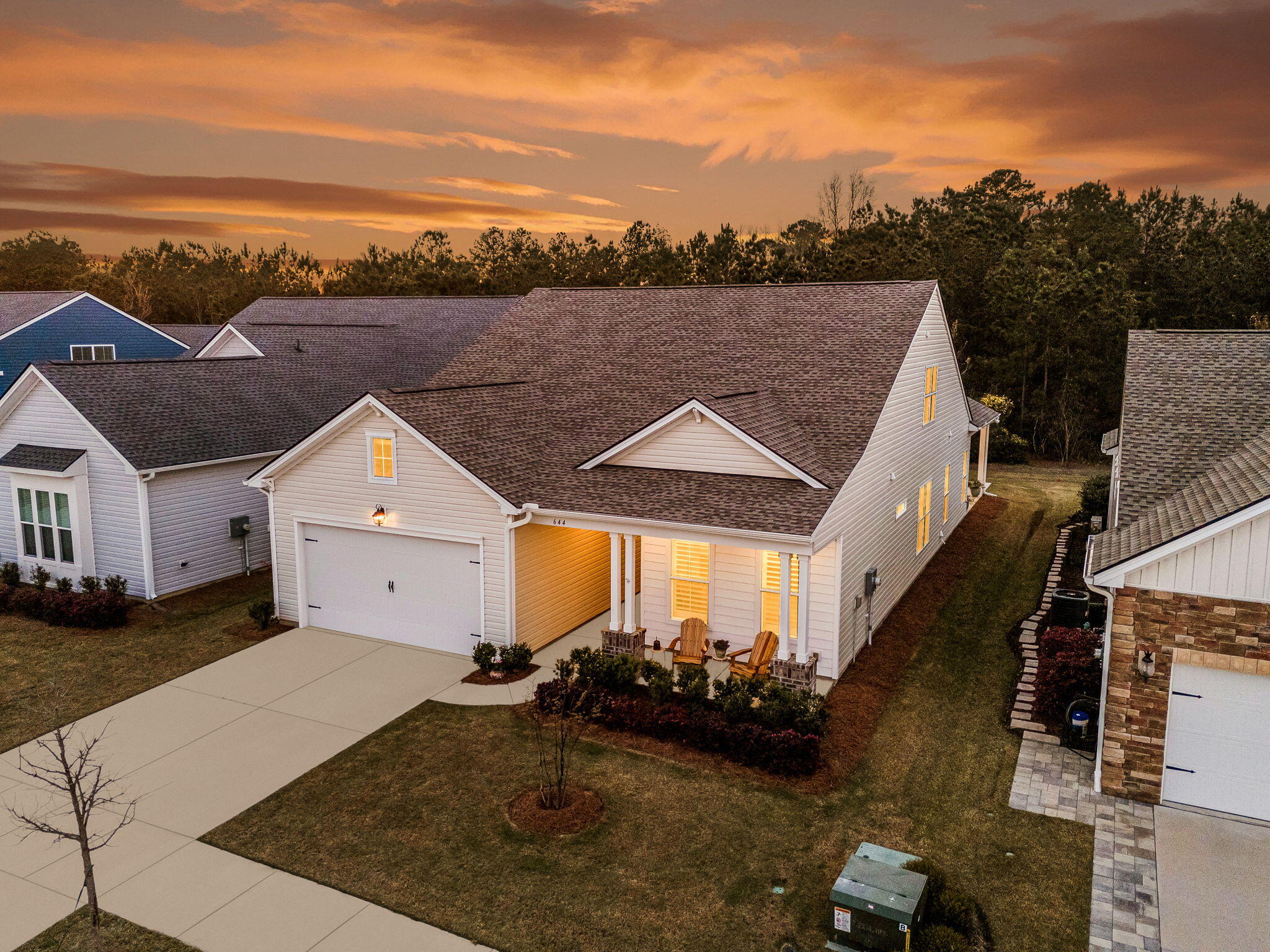 644 Marsh Cv Circle Summerville, SC 29486 - Photo 4 of 98 4