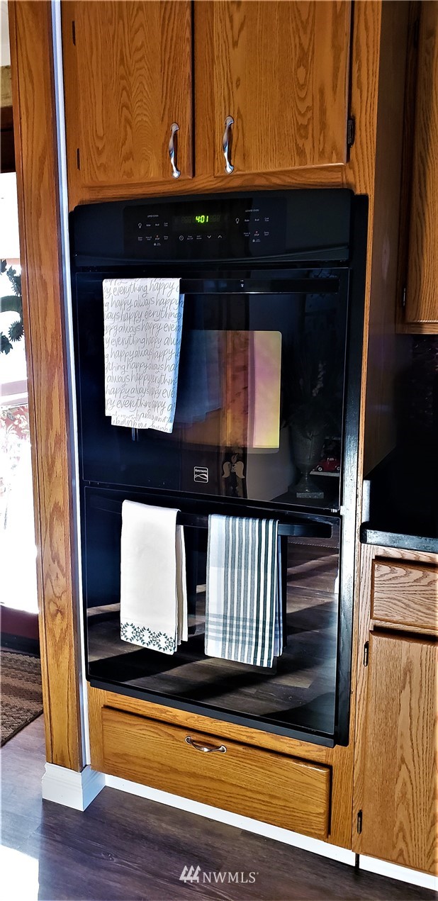49 Sand Flat Road Omak, WA 98841 - Photo 14 of 40 a close view of fireplace