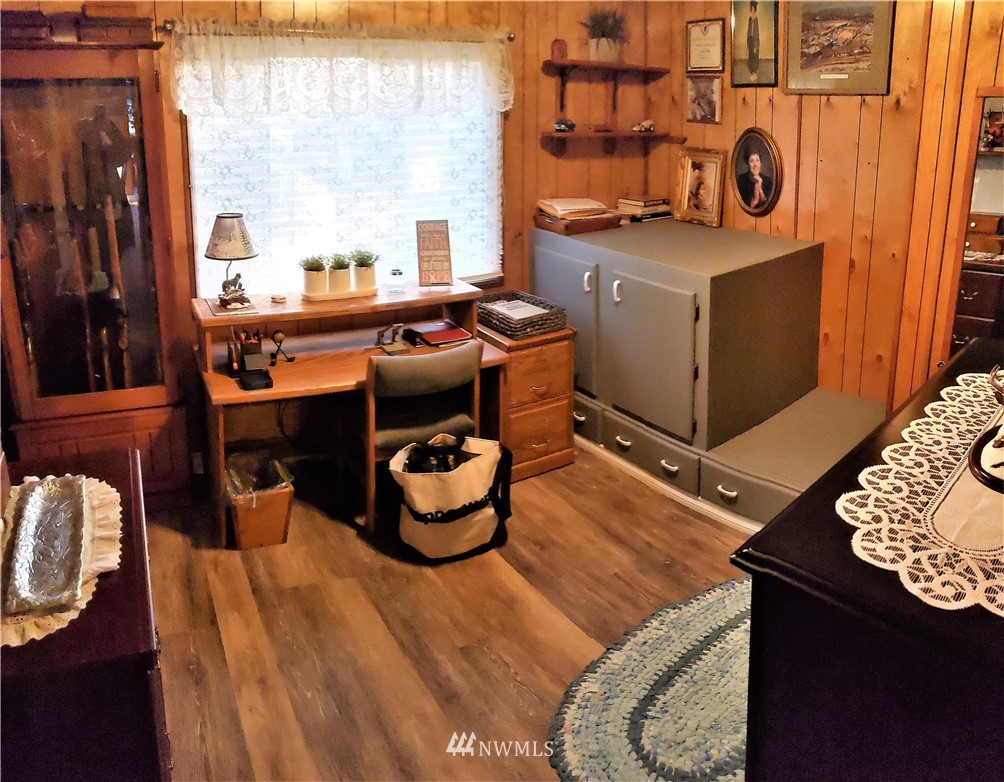 49 Sand Flat Road Omak, WA 98841 - Photo 24 of 40 a room with a washing machine and window