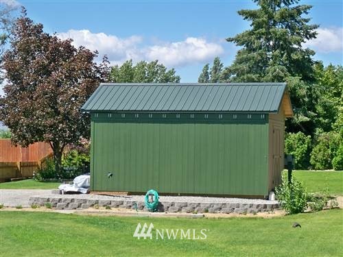 49 Sand Flat Road Omak, WA 98841 - Photo 38 of 40 an outdoor space with garden view