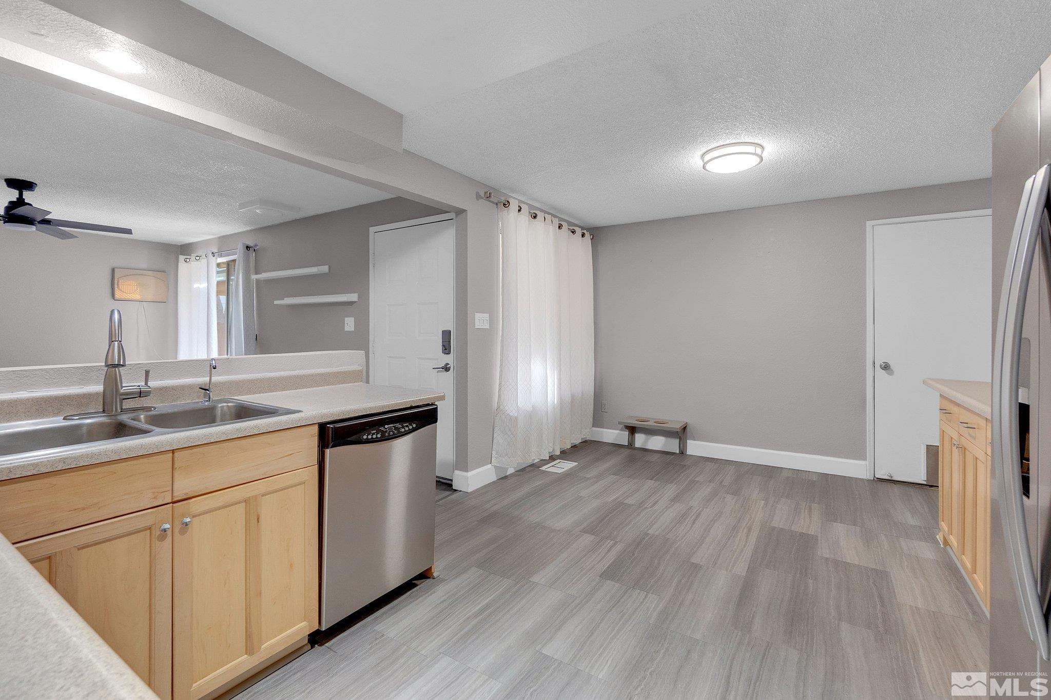 6645 Lotus Street Reno, NV 89506 - Photo 7 of 17 Photo 7