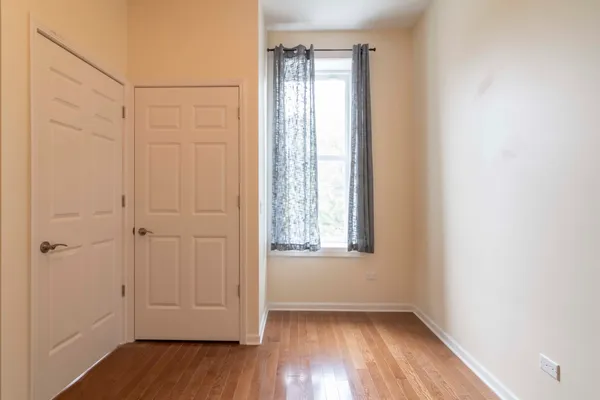 $2,300 | 1761 West Augusta Boulevard, Unit 2F, Chicago, IL 60622