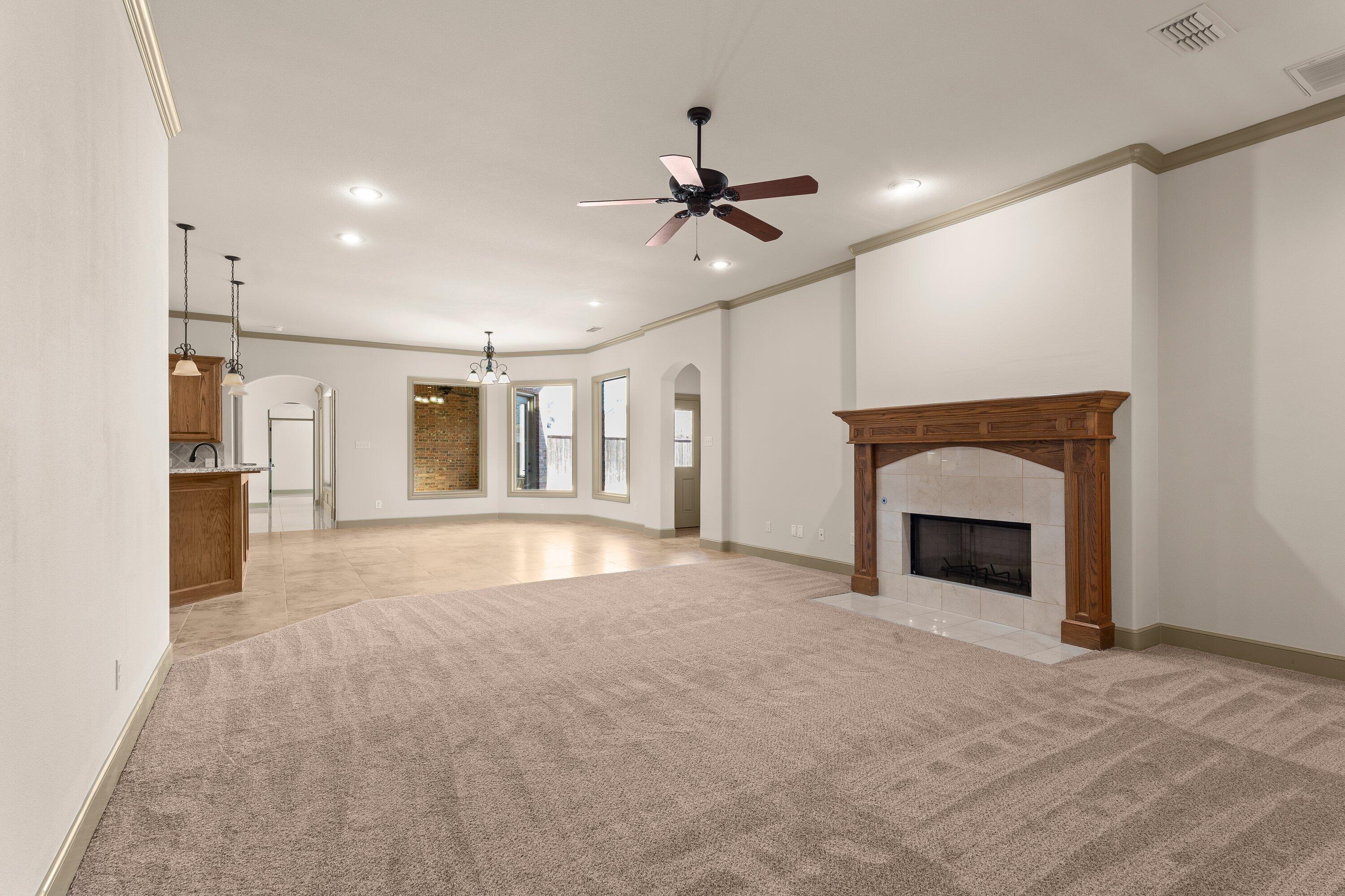 4507 101st Street Lubbock, TX 79424 - Photo 11 of 36 casual living room