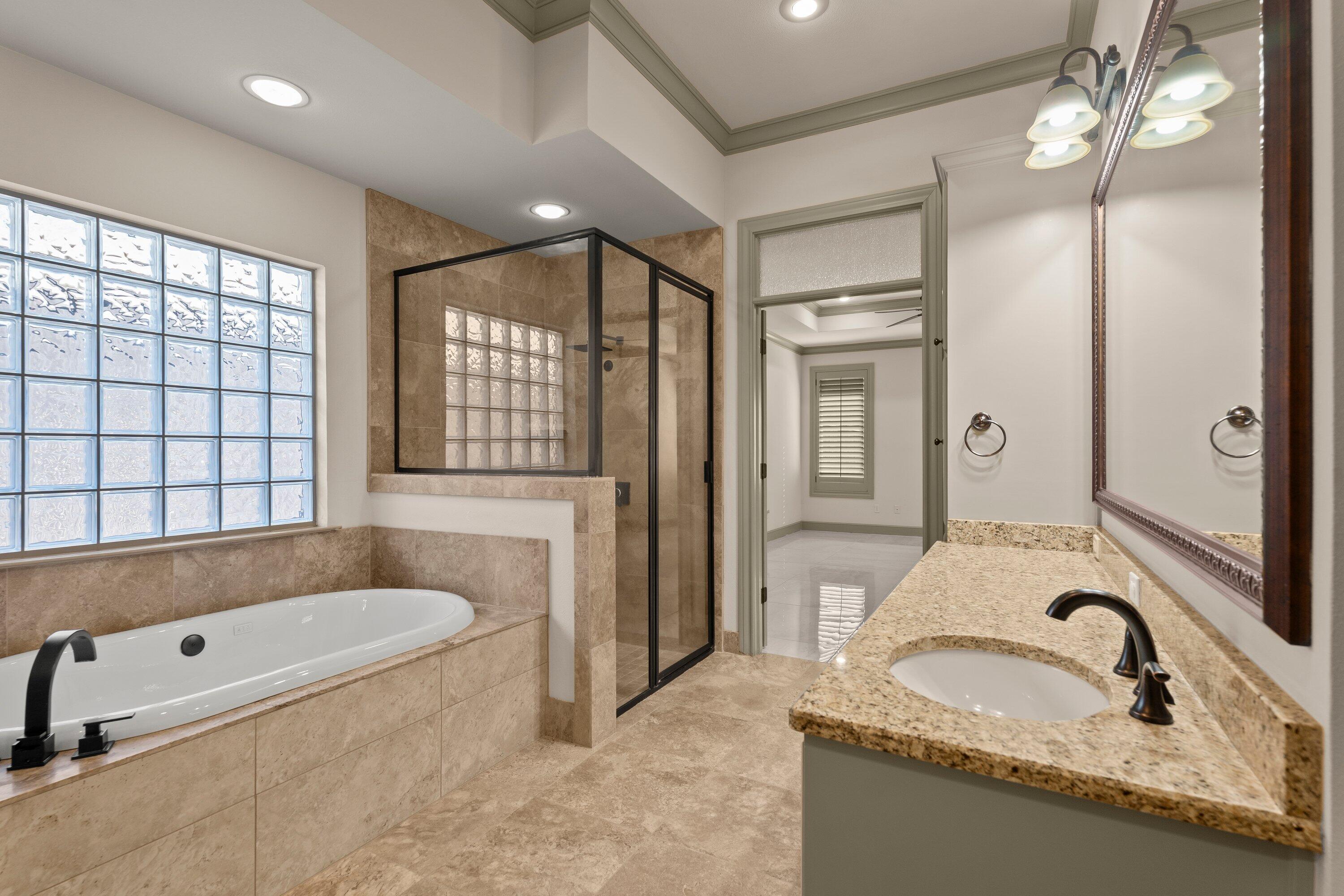 4507 101st Street Lubbock, TX 79424 - Photo 19 of 36 primary bath 2