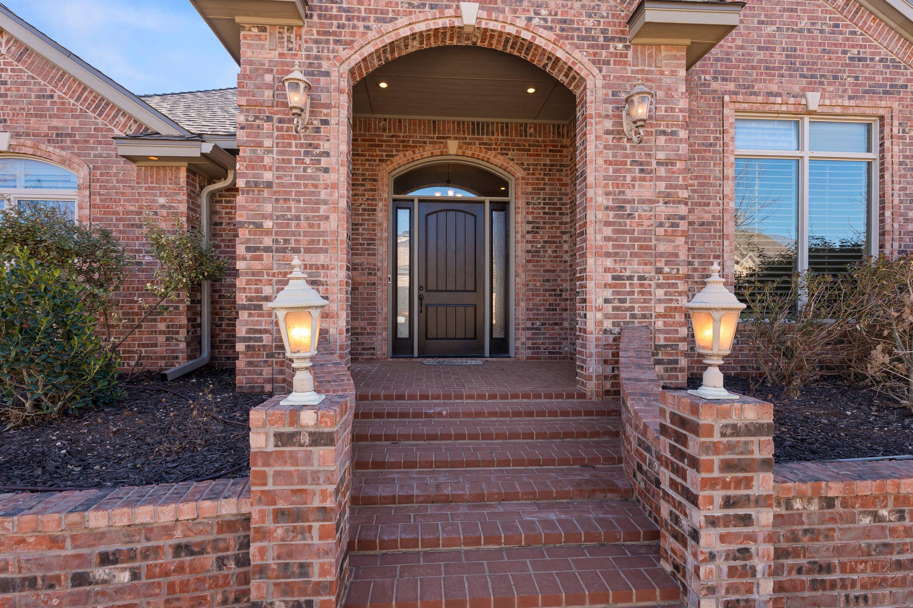 4507 101st Street Lubbock, TX 79424 - Photo 3 of 36 front porch