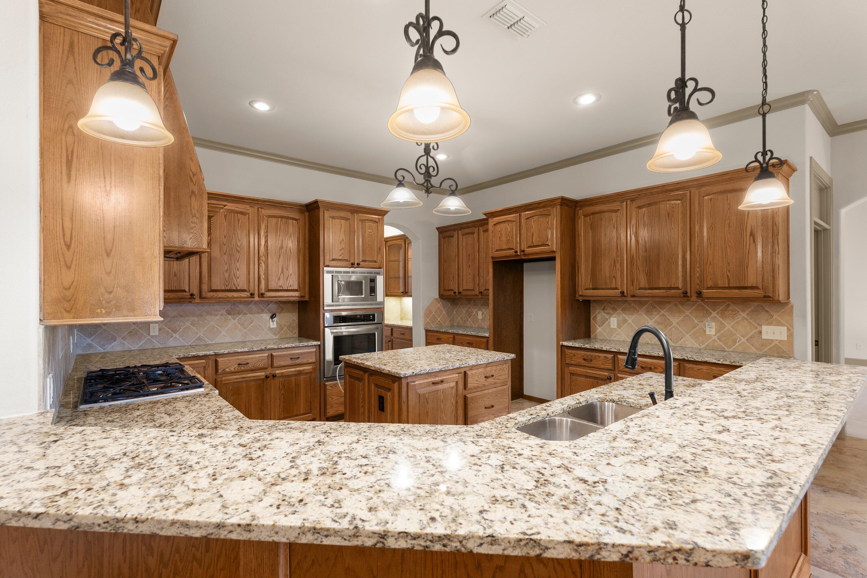 4507 101st Street Lubbock, TX 79424 - Photo 9 of 36 kitchen 3