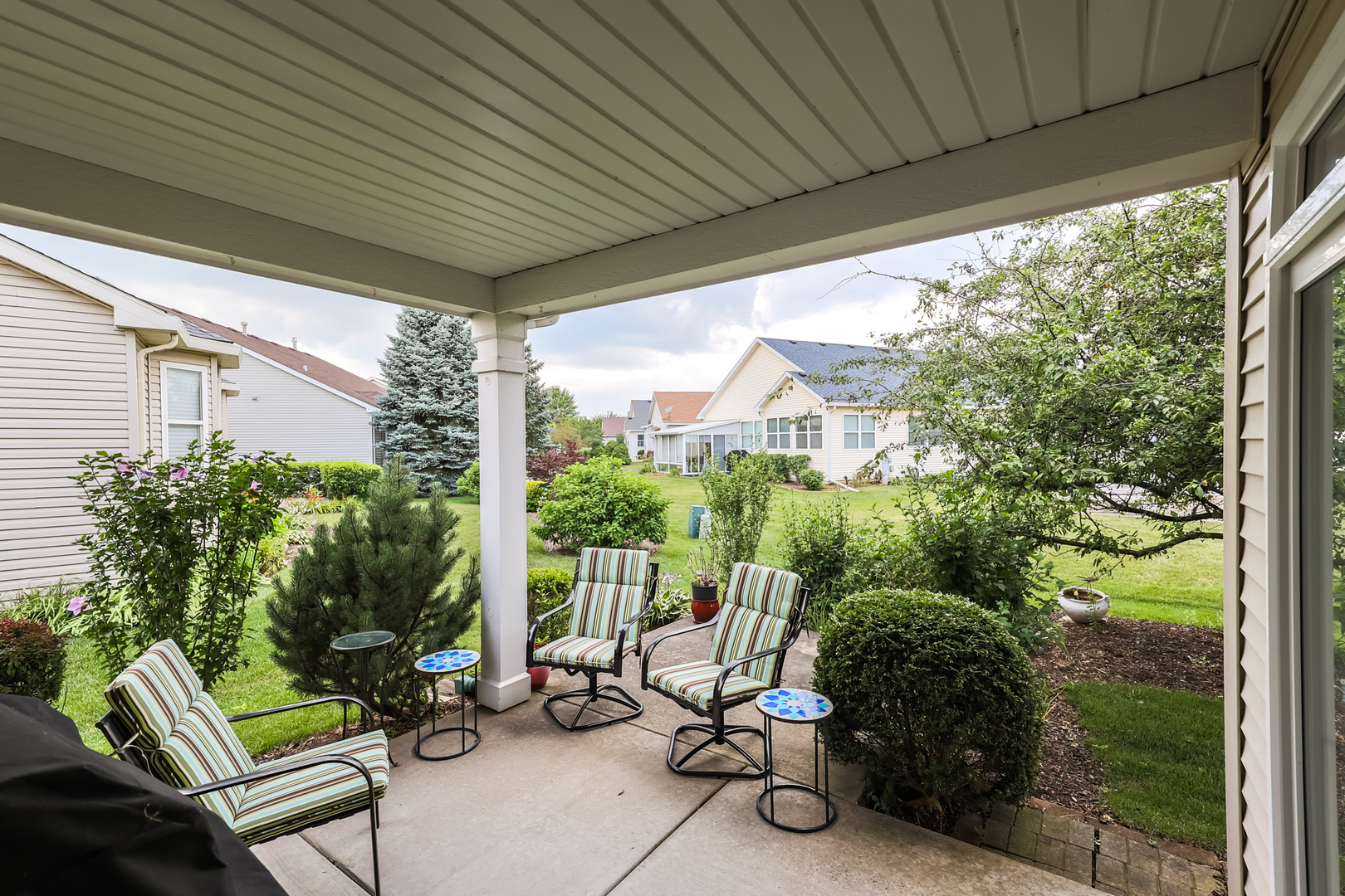 1472 Grand Haven Road Romeoville, IL 60446 - Photo 20 of 21 a view of a two chairs in the roof deck