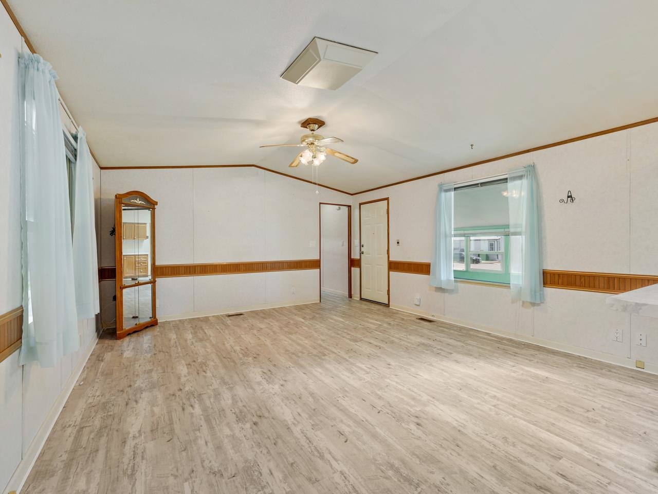 3195 F Road, Unit 22 Grand Junction, CO 81504 - Photo 6 of 24 a view of an empty room with a window