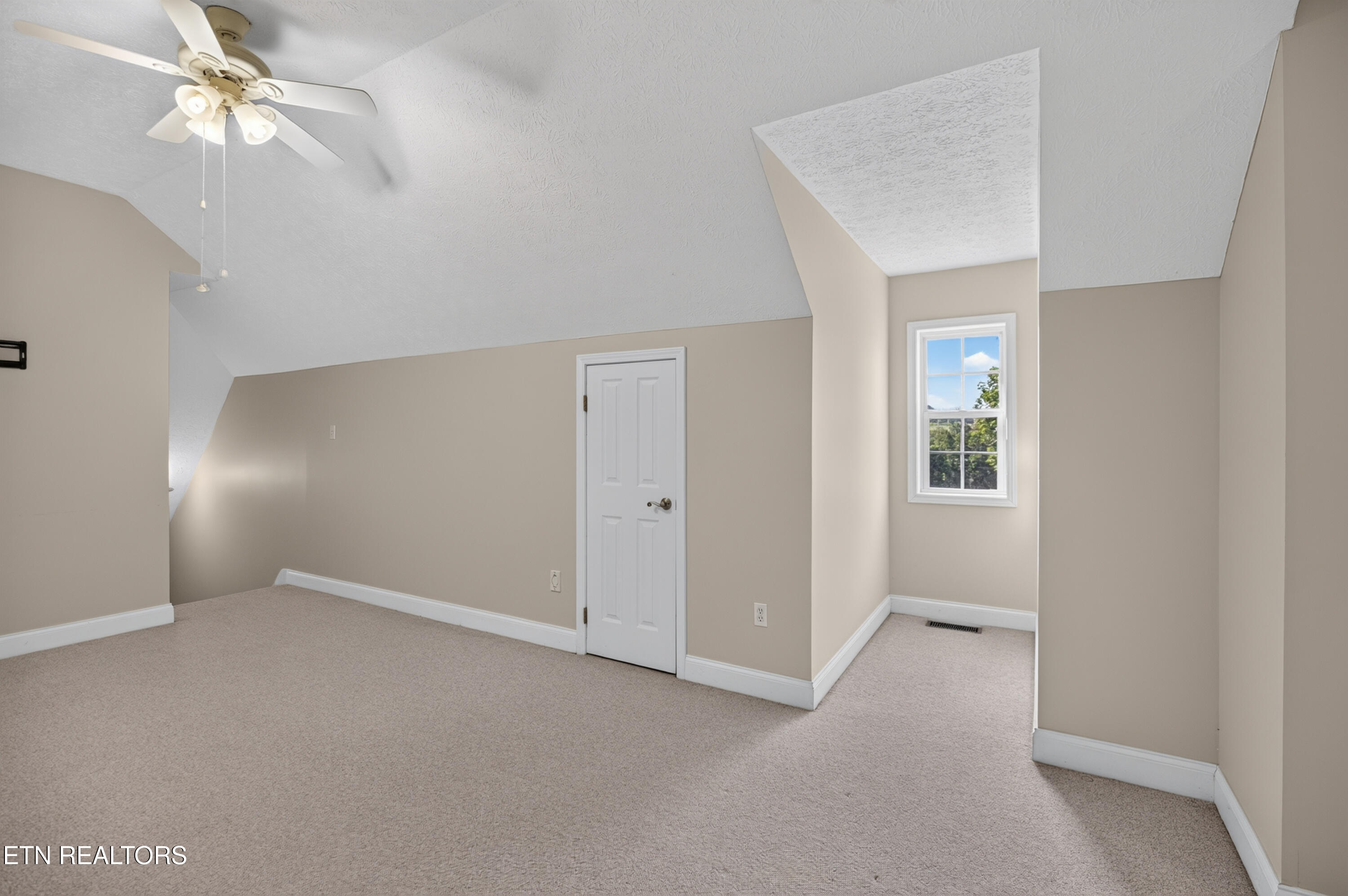 670 Burchfield Road Dandridge, TN 37725 - Photo 40 of 47 044-670BurchfieldRoad-Dandridge-TN-37725