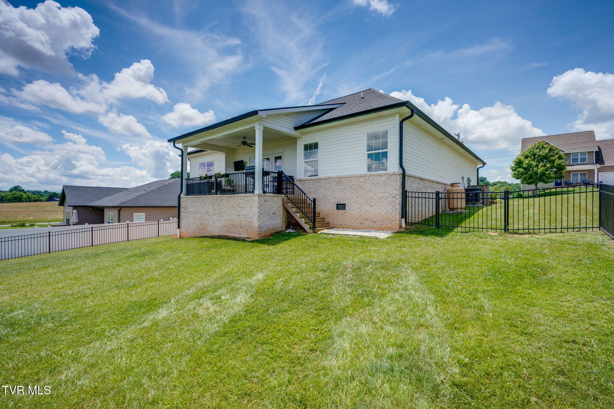 122 Bob Ford Road Jonesborough, TN 37659 - Photo 30 of 36 027 (2)