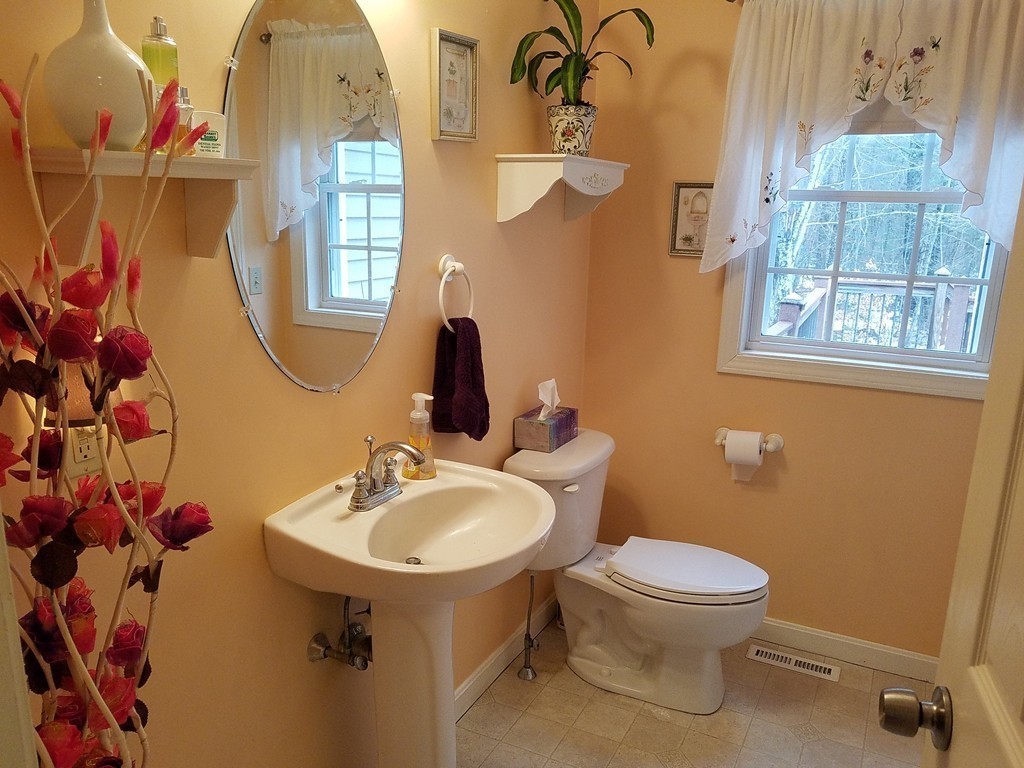 3 Azel Road Lakeville, MA 02347 - Photo 11 of 16