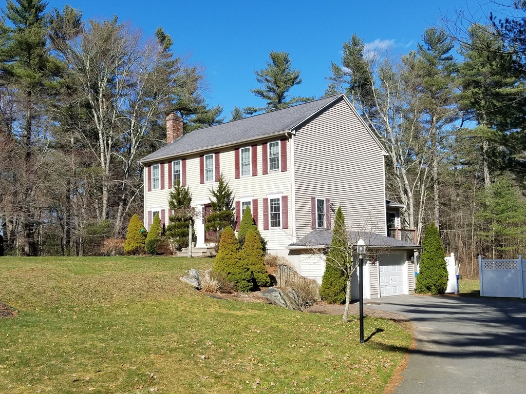 3 Azel Road Lakeville, MA 02347 - Photo 2 of 16